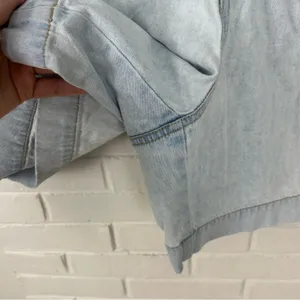 Vintage Liz Wear Liz Claiborne Light Wash Pleated Denim Shorts Size 12 thumbnail 8