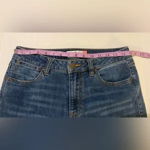 CAbi Women’s Cropped High Waisted Straight Leg Distressed Denim Jeans Size 6 thumbnail 8