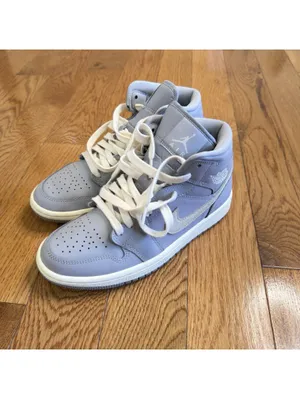 Size 6.5 US Women’s Nike Air Jordan 1 Mid Grey White CD7240-002 thumbnail 13