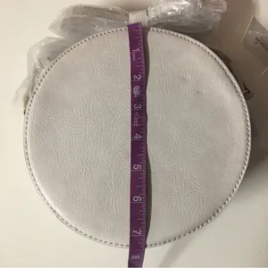 Francesca’s Collections Light Gray Faux Leather Circle Crossbody Bag NWT thumbnail 4
