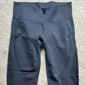 Zyia Active Perforated Performance Legging Women's Size Medium Gray Breathable thumbnail 1