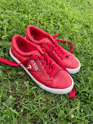 GUESS Women’s Red Logo Low Top Sneakers Size 6.5M thumbnail 2