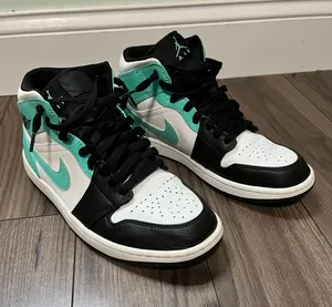 Jordan 1s thumbnail 1