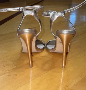 Steve Madden Gold Heels thumbnail 3