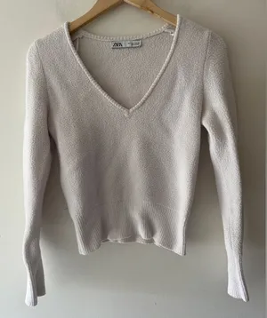 Zara V Neck Fuzzy‎ Soft Sherpa-Like White Textured Sweater thumbnail 1