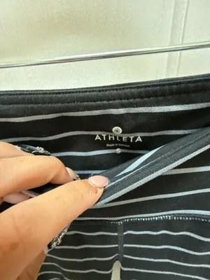 Athleta Chaturanga Striped Capri Yoga Leggings Size Small thumbnail 2
