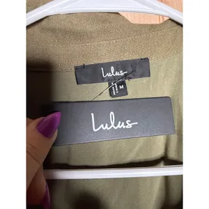 NWT Lulus Italian Summer Olive Green Linen Button-Up Short Sleeve Dress Size M thumbnail 3