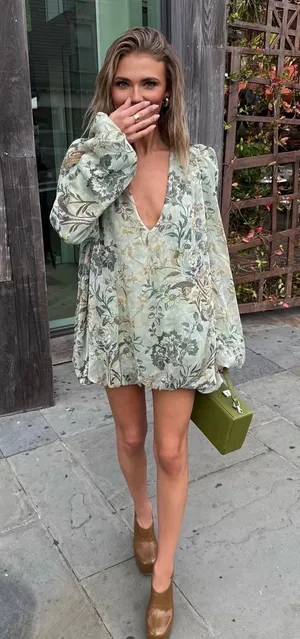 Pretty Little Thing Dress Mini thumbnail 1