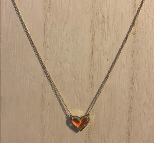 Kendra Scott iridescent Heart pendant necklace thumbnail 1
