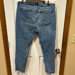 Old Navy Mid-Rise Distressed Jeans – Women’s Size 14 thumbnail 5