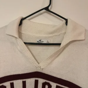 Hollister off white maroon collared Retro Sweater Women size Large thumbnail 3