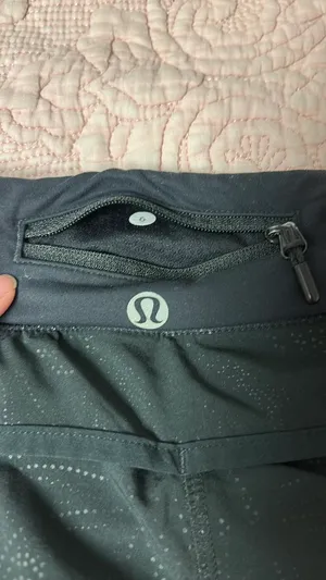Lululemon Shorts Speed 2.5" thumbnail 3