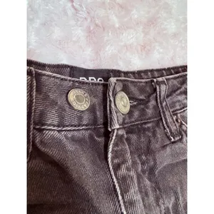BDG Urban Outfitters Black Distressed Denim Mom Skirt Frayed‎ Hem Size W25 L32 thumbnail 6