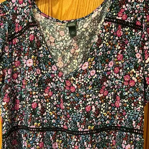 Wild Fable Floral Print Short Sleeve Tiered‎ Babydoll Flowy Mini Dress Siize XS thumbnail 6