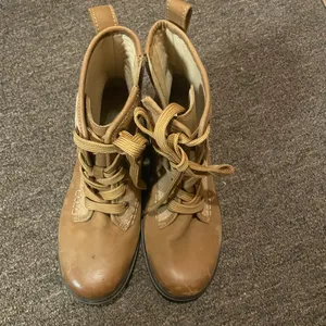 UGG Chestnut Leather Boots size 7 thumbnail 3