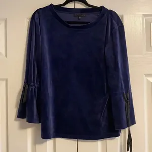 Sanctuary Royal Blue Velvet Tie Bell Sleeve Top thumbnail 1