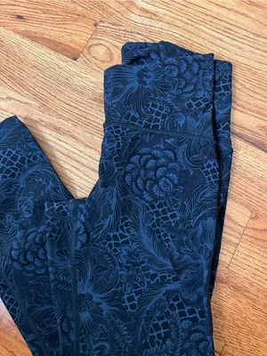 Lululemon Black and Navy Floral Print Legging thumbnail 2