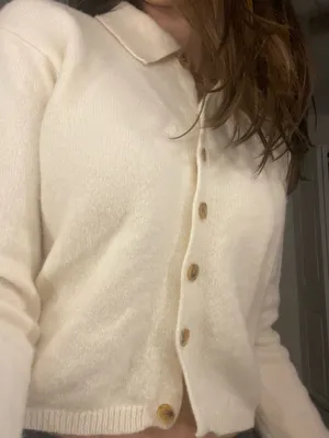 Brandy Melville Sweater thumbnail 3