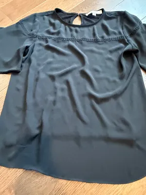 Loft Women's Short-Sleeve Blouse with Keyhole Back Size Small - C37-050 thumbnail 4