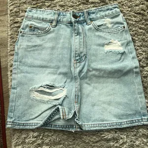 Billabong Distressed Light Blue‎ Denim Skirt thumbnail 1