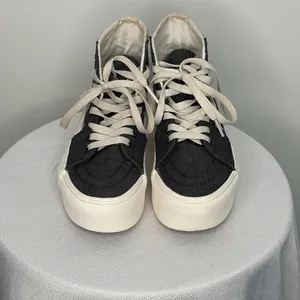 Vans Sk8-Women’s size 5 Hi Platform Black Embroidered High Top Sneakers(B76)✨✨ thumbnail 4