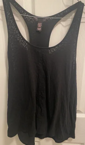Victoria's Secret tank thumbnail 1