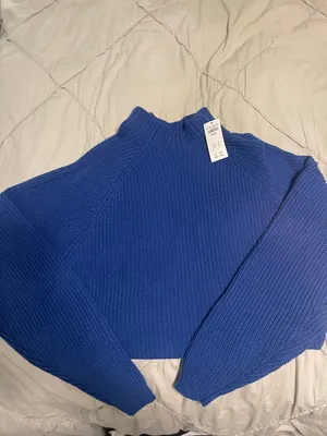 Sweater thumbnail 1
