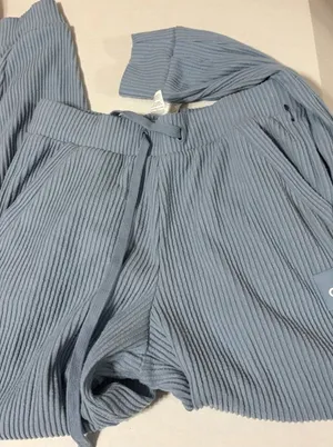 New nwot Alo yoga light blue muse joggers small pants thumbnail 1