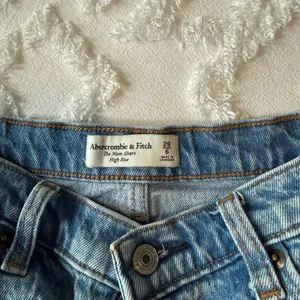 Abercrombie and Fitch High Rise Mom Short thumbnail 3