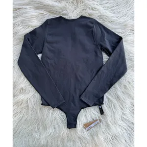 Skims Essential Crew Neck Long Sleeve Bodysuit Onyx Size S/M thumbnail 3