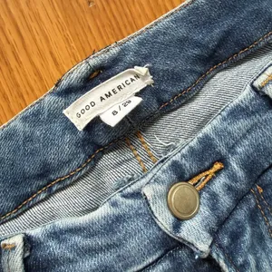 Good American Good Legs Straight Jeans Size 29 thumbnail 8