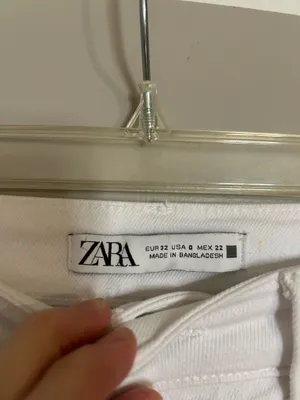 Zara High Rise Kick Crop White Jeans thumbnail 2