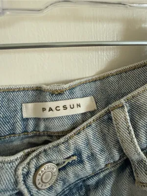 PacSun Women's Light Blue Distressed Boyfriend Jeans thumbnail 2