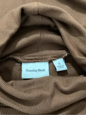Aritzia Sunday Best Freshman Cropped Turtleneck Size Small thumbnail 4