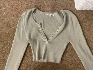 Cropped long sleeve top thumbnail 1