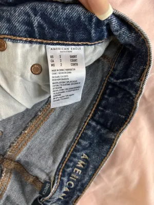 American Eagle Jeans Mom Ripped High-Rise thumbnail 3