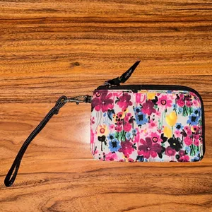 ThirtyOne Boutique Wristlet thumbnail 2