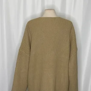 Revolve WEWOREWHAT‎ Solid V Neck Sweater Solid Tan Oat Oversized Knitwear M/L thumbnail 10