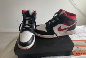 Nike Jordan 1 Mid Gym Red thumbnail 6