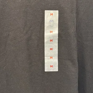 Old Navy black v-neck short sleeve T-shirt Size Medium (NWT) thumbnail 4