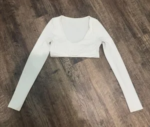 Alo ribbed defined long sleeve bra top in ivory thumbnail 2