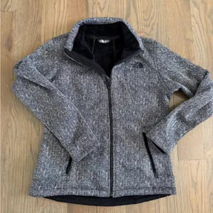 The North Face Women's Medium Apex Chromium Thermal Jacket thumbnail 2