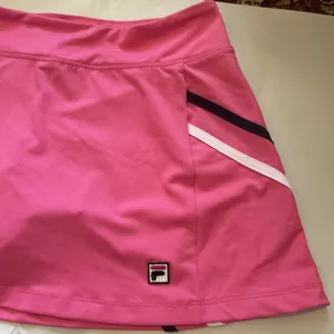 Fila Pink Tennis Skort Womens Medium Built-in Shorts Navy‎ White Side Stripes thumbnail 2