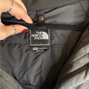 The North Face Gray Jacket Size Medium thumbnail 3