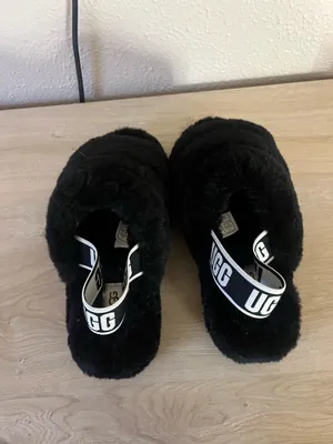 UGG Slippers thumbnail 2