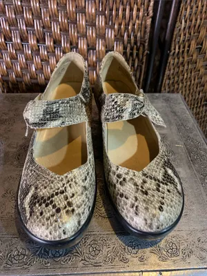 Alegria Leather Snakeskin Print Mary Jane’s Size 39 thumbnail 2