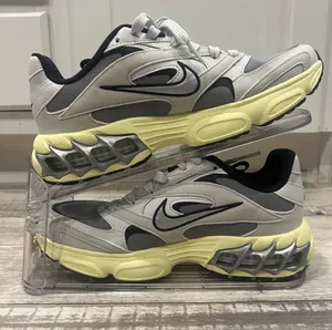 Nike Zoom Air Fire 'Particle Grey Photon Dust Size 7.5 (C 94) thumbnail 4