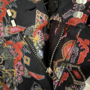 ZARA Mid Rise Black Batik Slim Cotton Bohemian Denim Pants Sz M thumbnail 7