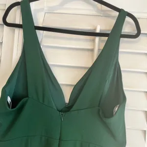 Lulu’s Instant‎ Icon Dark Green V-Neck Sleeveless Jumpsuit Size XL thumbnail 7