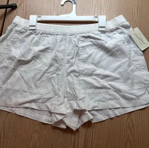 Universal Threads New Women’s Shorts Linen Rayon Elastic Waistband White Large thumbnail 1